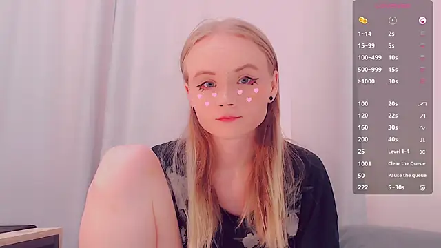 Snapshot of AliceNya_cute chatting on June 2026 03:42:01 AM AliceNya cute online show from June 2026 03:42:01 AM