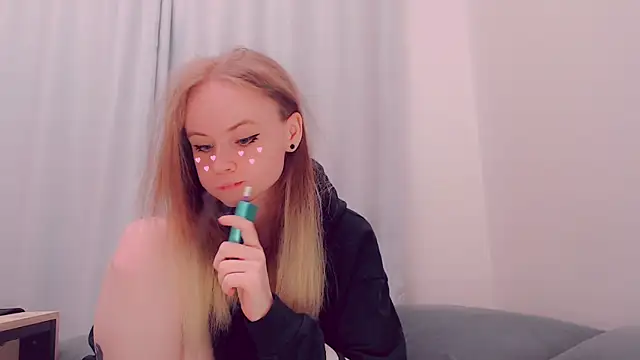 Snapshot of AliceNya_cute chatting on June 2026 02:55:02 AM AliceNya cute online show from June 2026 02:55:02 AM