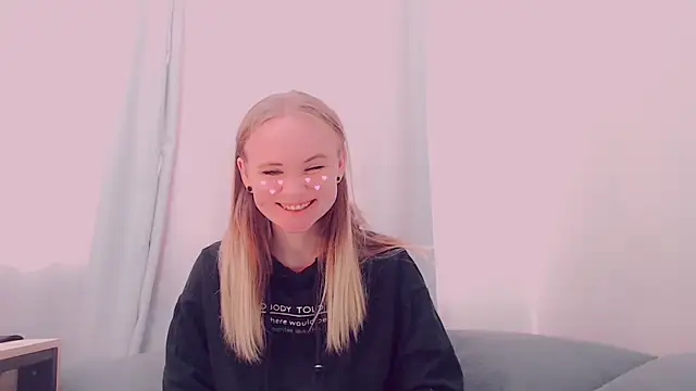 Snapshot of AliceNya_cute chatting on June 2026 05:12:01 AM AliceNya cute online show from June 2026 05:12:01 AM