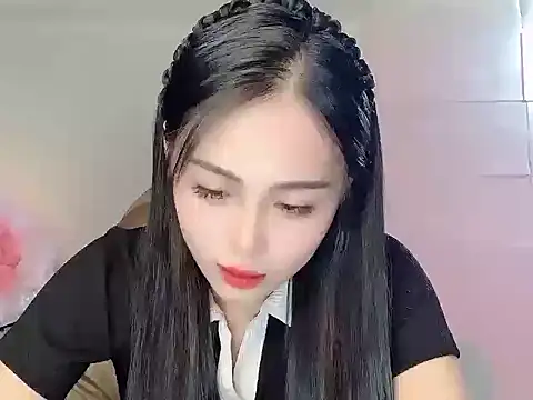 Lyly4757 online show from December 2025 03:20:04 PM