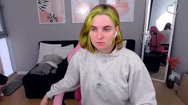 Snapshot of SabrinaRayX chatting on March 2026 07:23:01 AM SabrinaRayX online show from March 2026 07:23:01 AM