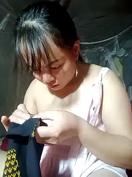 Snapshot of emilyzz chatting on November 2025 03:05:01 AM emilyzz online show from November 2025 03:05:01 AM