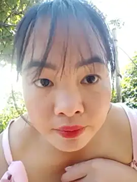 Snapshot of emilyzz chatting on November 2025 01:19:01 AM emilyzz online show from November 2025 01:19:01 AM