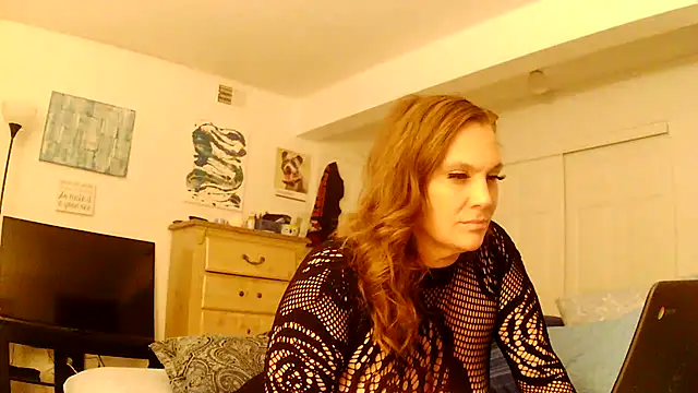 Ariasweetaspie online show from November 2025 05:13:02 AM