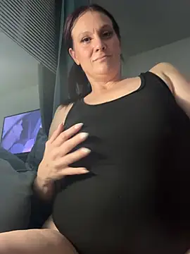 Ariasweetaspie online show from June 2026 05:42:01 AM