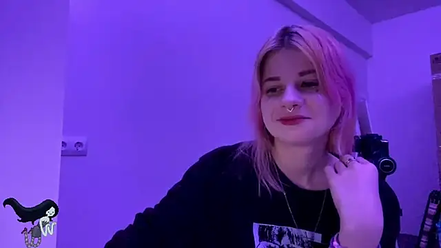 Snapshot of PinkVampire chatting on October 2025 09:41:01 PM PinkVampire online show from October 2025 09:41:01 PM