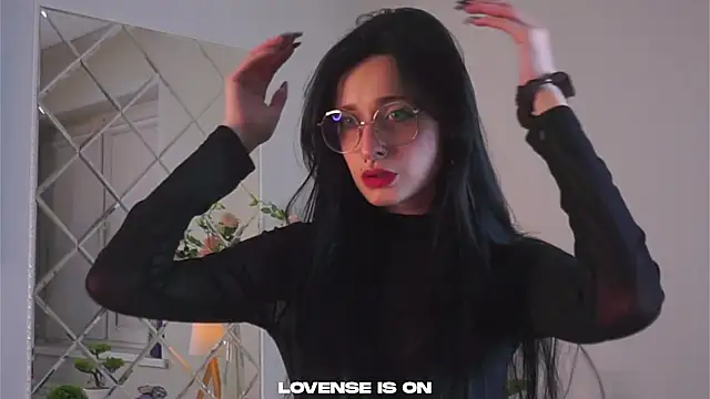 Snapshot of DarcyAspacio chatting on October 2025 11:21:01 AM DarcyAspacio online show from October 2025 11:21:01 AM