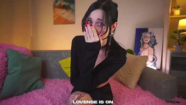 Snapshot of DarcyAspacio chatting on November 2025 11:38:02 AM DarcyAspacio online show from November 2025 11:38:02 AM