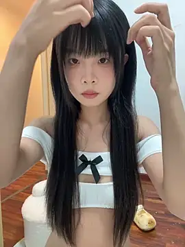 Snapshot of qiqi_x chatting on May 2026 11:49:02 AM qiqi x online show from May 2026 11:49:02 AM