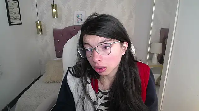 Snapshot of alllyson_ chatting on December 2025 07:41:02 PM alllyson online show from December 2025 07:41:02 PM