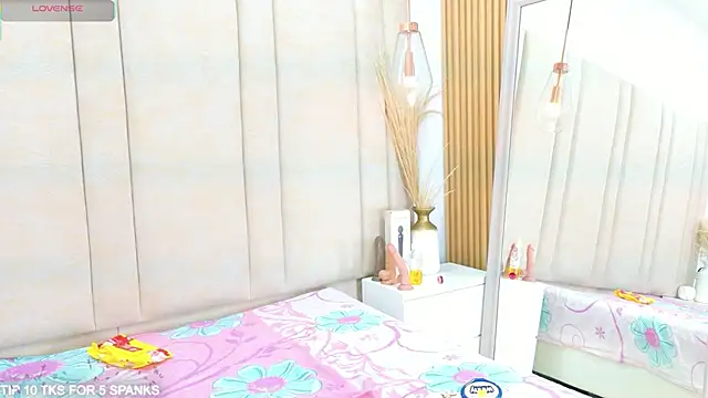 ChantalBlaiir online show from December 2025 10:18:02 PM