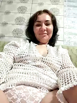 Mia24Blove online show from October 2025 07:47:01 PM