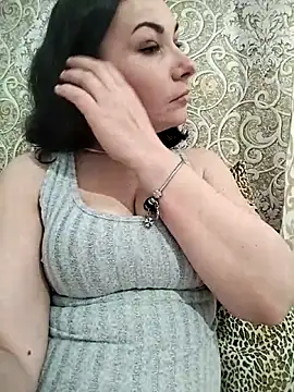 Snapshot of Mia24Blove chatting on March 2026 10:51:01 AM Mia24Blove online show from March 2026 10:51:01 AM