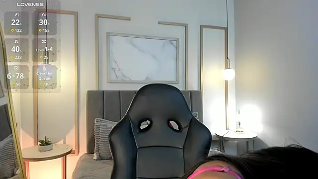 Snapshot of Tiffany_Low chatting on March 2026 03:37:02 PM Tiffany Low online show from March 2026 03:37:02 PM