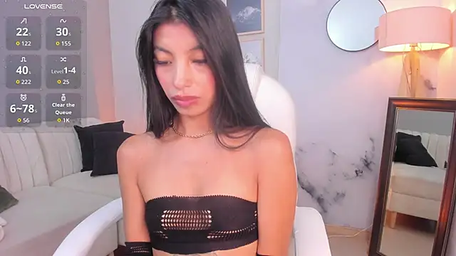 Snapshot of Tiffany_Low chatting on March 2026 02:07:02 PM Tiffany Low online show from March 2026 02:07:02 PM