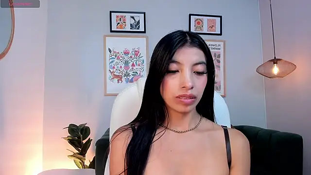 Snapshot of Tiffany_Low chatting on April 2026 02:25:02 PM Tiffany Low online show from April 2026 02:25:02 PM