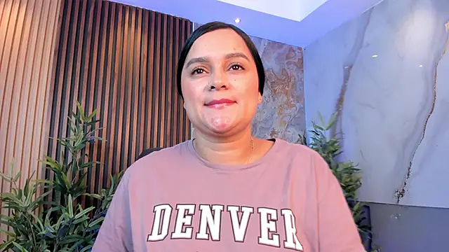 Megancoxx online show from October 2025 10:56:01 AM