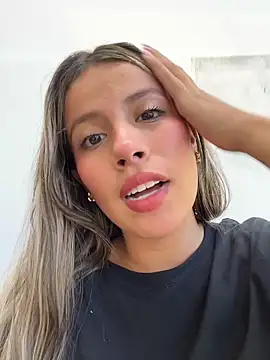 EMILIIA RICHTER   online show from October 2025 07:08:01 PM