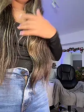 EMILIIA RICHTER   online show from March 2026 08:27:02 PM