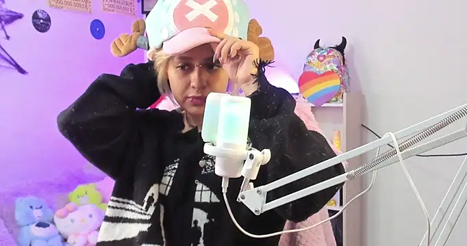 NekoWaifu online show from October 2025 01:20:02 PM