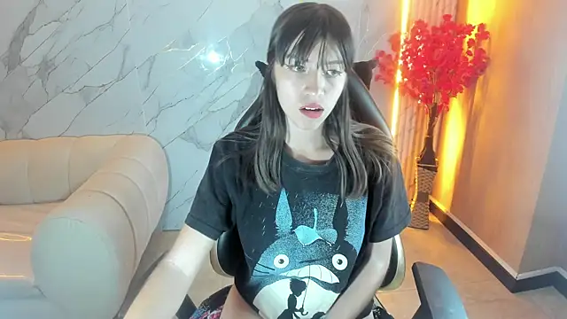 Isabella Blondetf online show from November 2025 08:29:01 PM