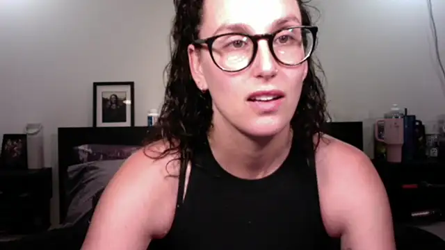 Snapshot of annmarieferrara chatting on March 2026 02:29:01 AM annmarieferrara online show from March 2026 02:29:01 AM