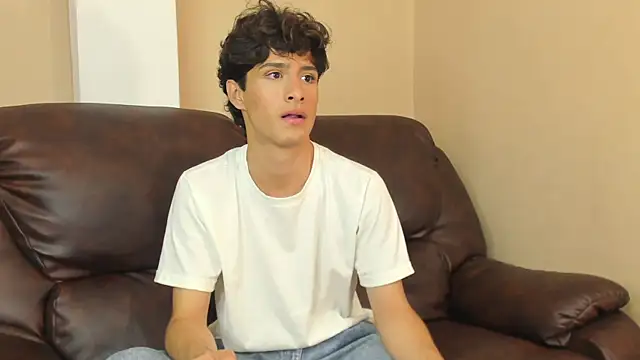 Xam Collen online show from November 2025 02:42:01 PM