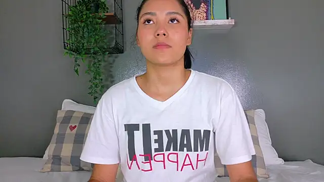 SarahEvans    online show from November 2025 07:36:01 PM