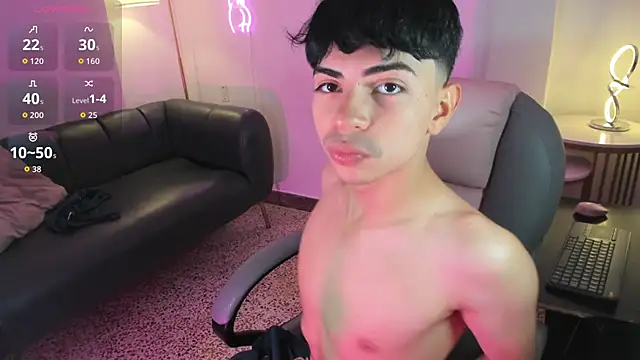 Snapshot of Peter_chase chatting on November 2025 06:28:01 PM Peter chase online show from November 2025 06:28:01 PM