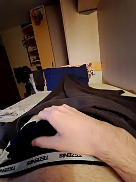 Young StallioN  online show from October 2025 10:43:02 PM