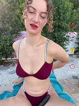 Snapshot of CurlyChloe chatting on July 2026 05:00:02 AM CurlyChloe online show from July 2026 05:00:02 AM