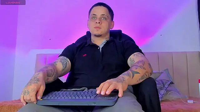 denis munera online show from September 2025 10:49:02 AM