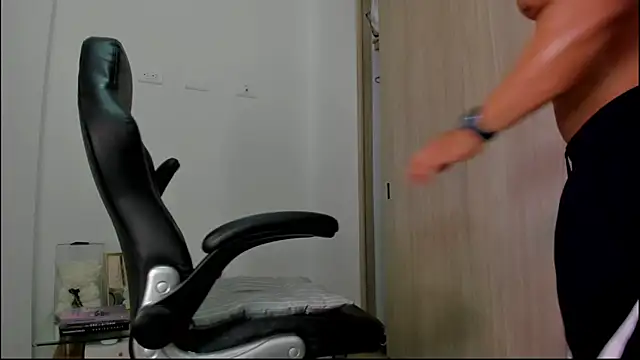 Biscuit oliva online show from September 2025 03:44:01 AM