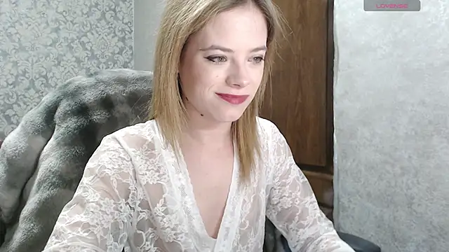 Kate  Loves online show from May 2026 07:12:02 PM