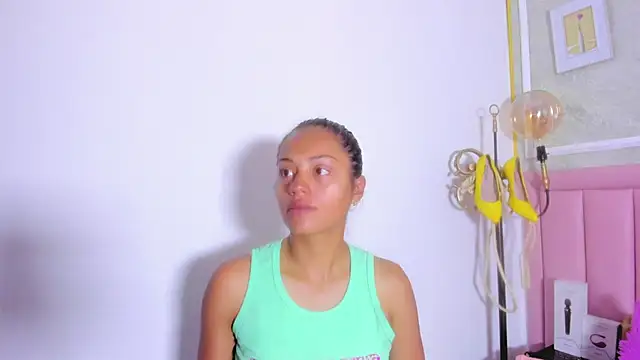 HoollyHendrix online show from February 2026 08:54:01 PM