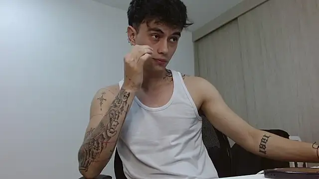Snapshot of jaico_santos chatting on April 2026 11:21:02 PM jaico santos online show from April 2026 11:21:02 PM