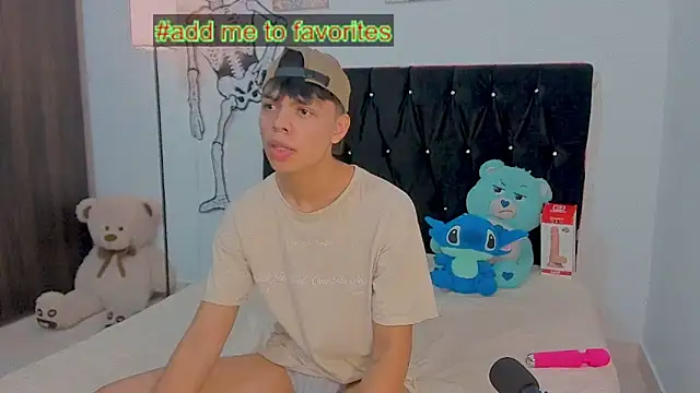 Zacktorres  online show from October 2025 10:15:01 PM