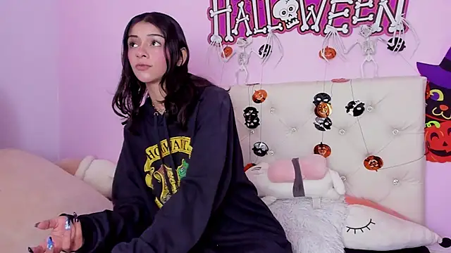 Yuni kim online show from November 2025 03:57:01 PM