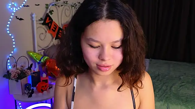 Snapshot of moco_choco chatting on October 2025 08:27:02 AM moco choco online show from October 2025 08:27:02 AM