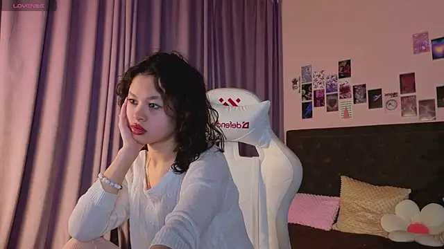 Snapshot of moco_choco chatting on April 2026 06:03:02 AM moco choco online show from April 2026 06:03:02 AM