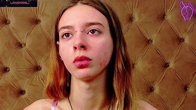 Snapshot of CoraVex chatting on November 2025 05:09:02 AM CoraVex online show from November 2025 05:09:02 AM