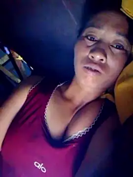 Snapshot of donna-bae chatting on April 2026 07:15:02 PM donna-bae online show from April 2026 07:15:02 PM