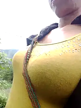 Snapshot of donna-bae chatting on May 2026 11:35:02 PM donna-bae online show from May 2026 11:35:02 PM