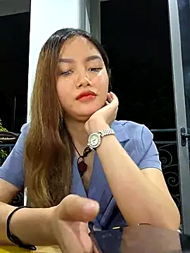 MaiHoang2k online show from December 2025 11:04:01 AM