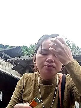 emly-xinh18 online show from November 2025 02:55:02 AM