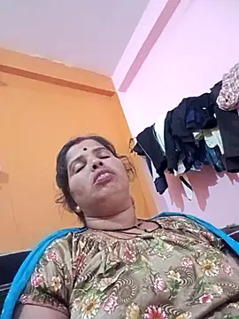 Hott locky online show from October 2025 03:42:02 PM