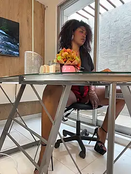 Snapshot of alessia_moon1 chatting on June 2026 01:50:02 PM alessia moon1 online show from June 2026 01:50:02 PM