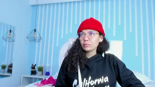 SweetStarr  online show from October 2025 12:47:01 PM