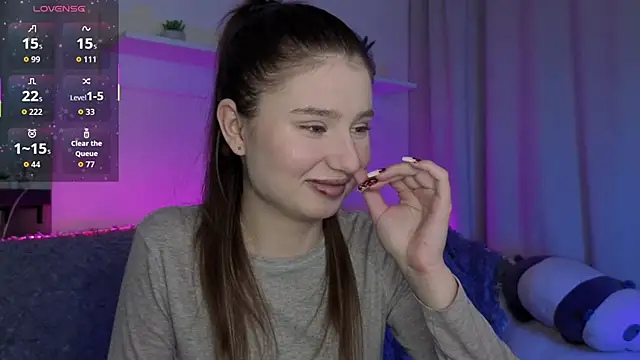  Lua   online show from February 2026 11:01:02 PM