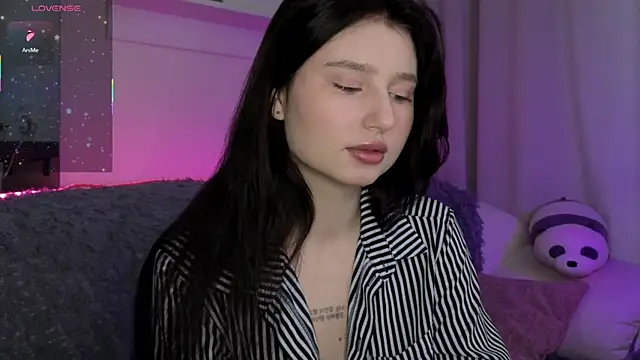 Snapshot of _Lua__ chatting on April 2026 03:04:01 AM Lua online show from April 2026 03:04:01 AM